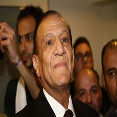 عنان يتحدى السيسى ويعلن إصراره على الترشح عنان يتحدى السيسى watanserb.com