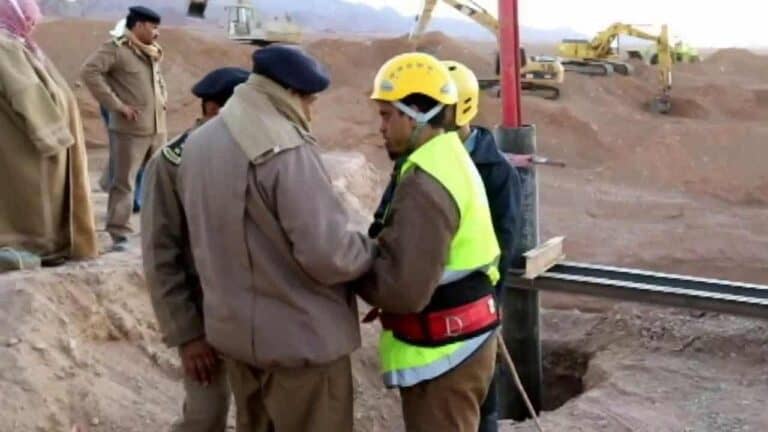 والد الطفلة لمى الروقي watanserb.com