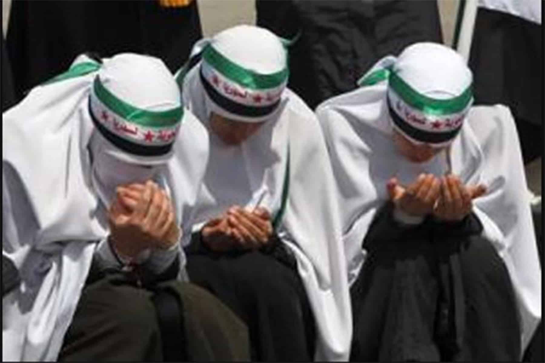 معاون مفتي الأسد يطالب باغتصاب حرائر سوريا كعقوبة ووسيلة لردعهن اغتصاب حرائر سوريا watanserb.com