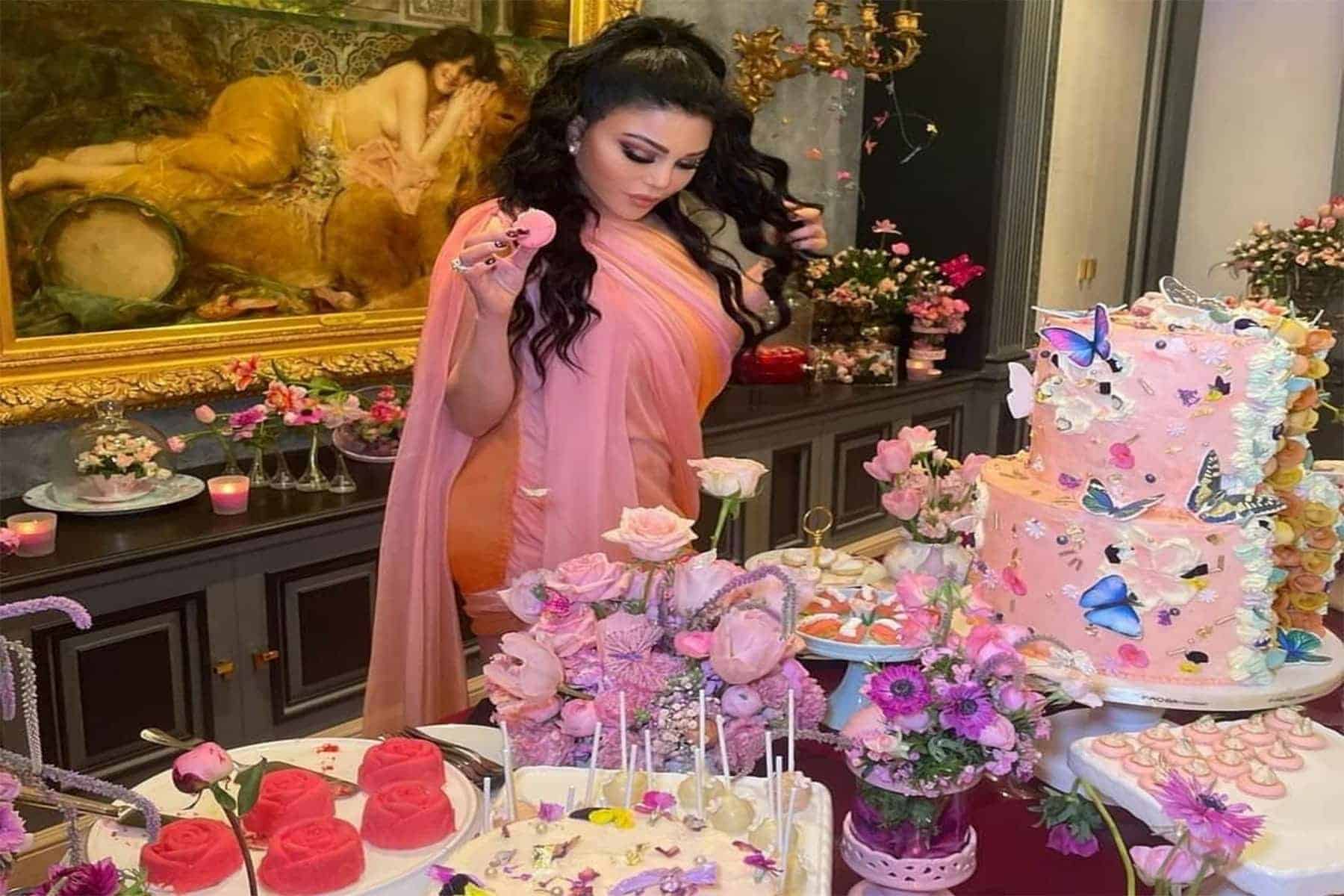 هيفاء وهبي تحتفل بعيد ميلادها وترد على الشائعات بصورة تظهر جمالها وأناقتها هيفاء وهبي بعيد ميلادها watanserb.com