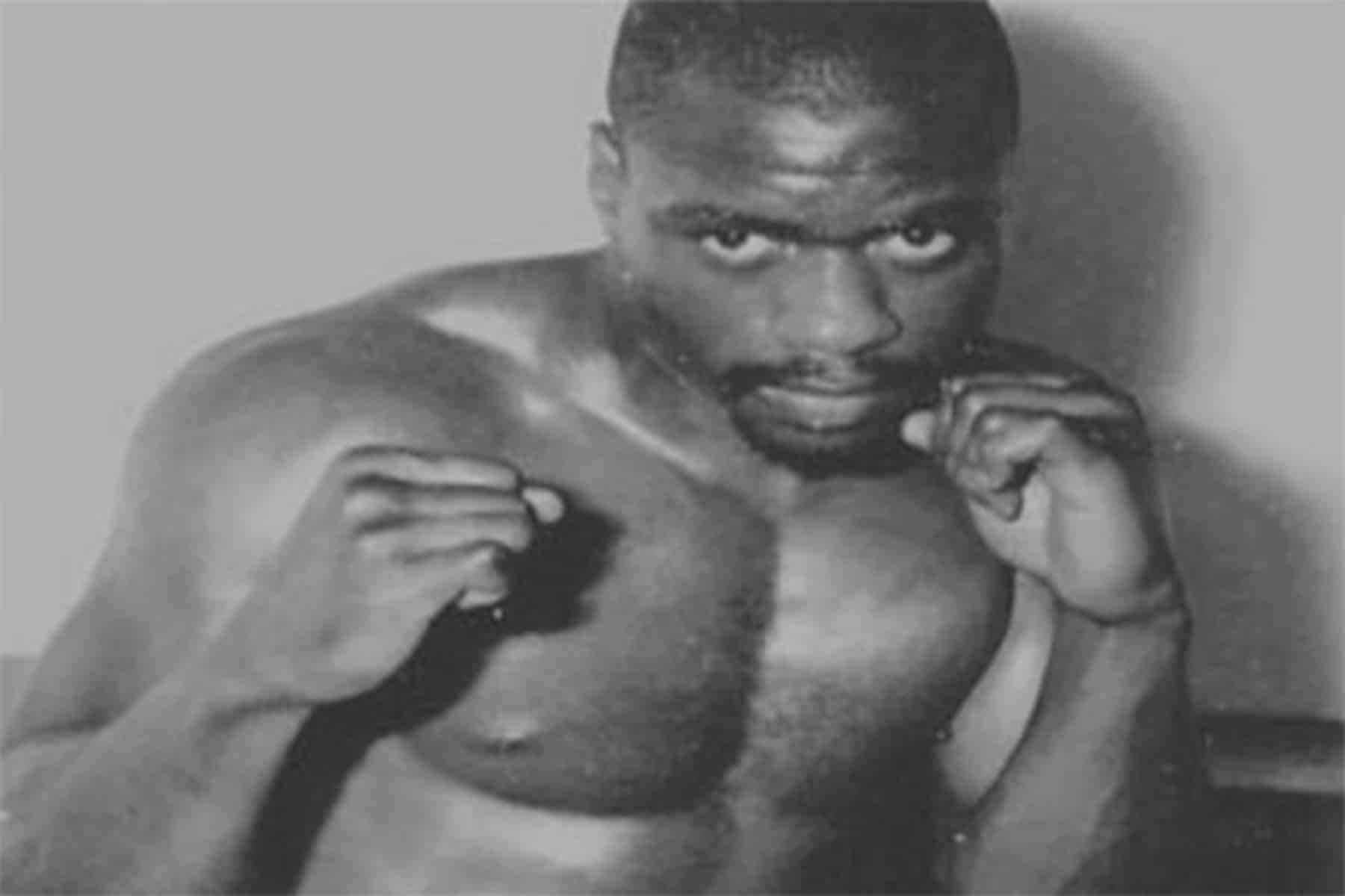 وفاة الملاكم الأميركي هوريكان بعد 19 سنة في السجن ظلما وفاة الملاكم الأميركي هوريكان watanserb.com