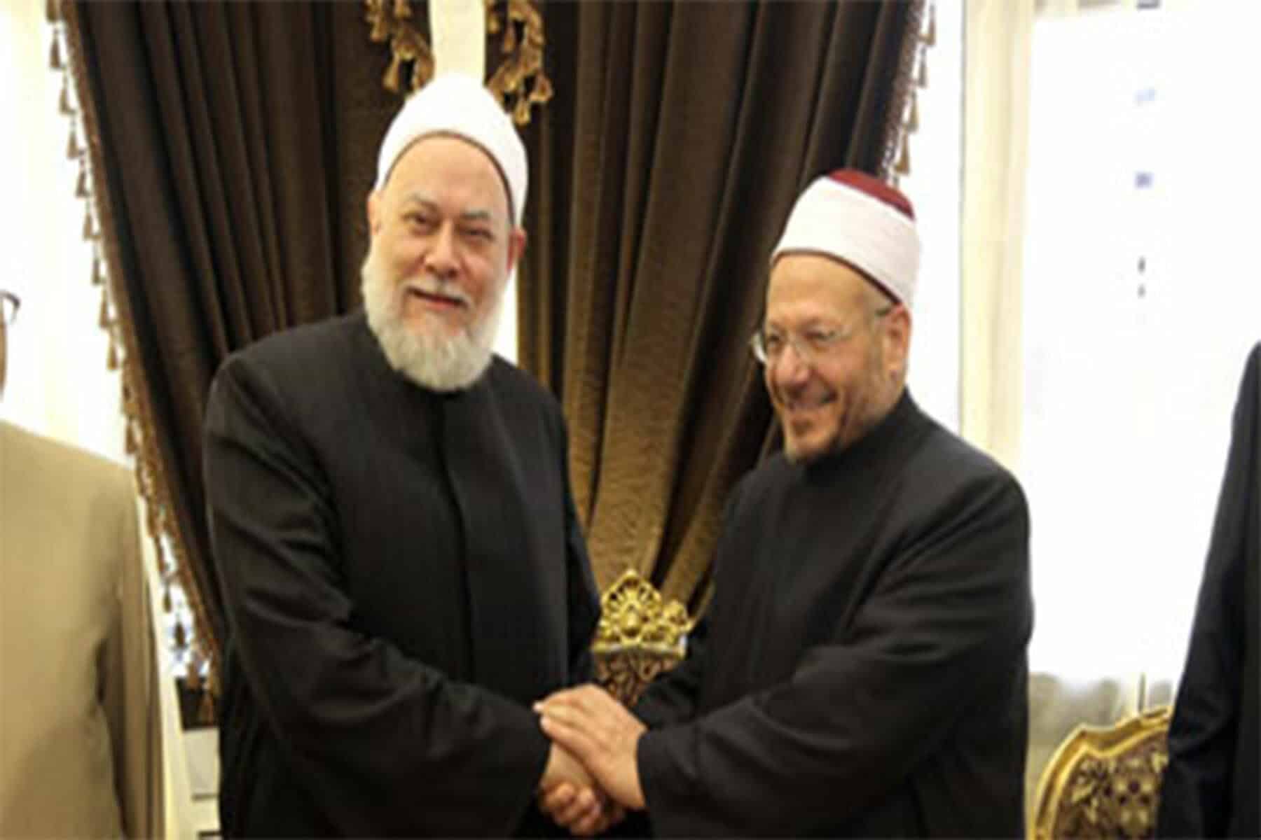 علي جمعة وشوقي علام يواجهان مواقف محرجة خلال ندوة فقهية في سلطنة عمان علي جمعة وشوقي علام watanserb.com