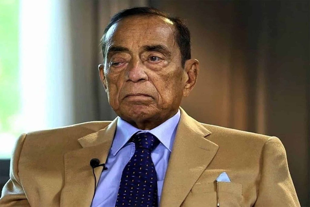 رجل الأعمال حسين سالم watanserb.com