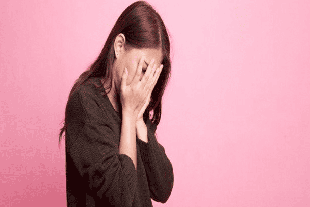 فتاة تنتحر خوفاً من «العنوسة» بعد ان حلمت بالزواج والأطفال فتاة تنتحر خوفاً من العنوسة watanserb.com