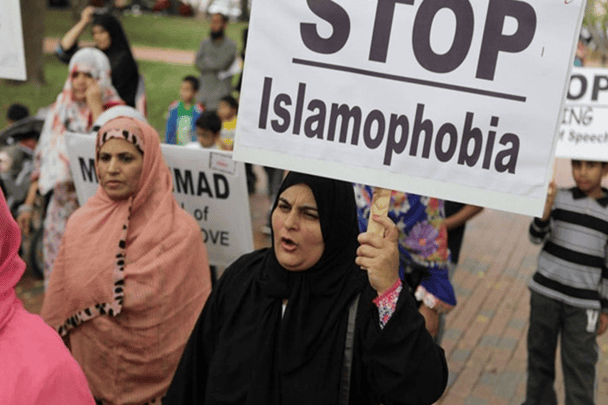 صناعة الإسلاموفوبيا في أمريكا watanserb.com