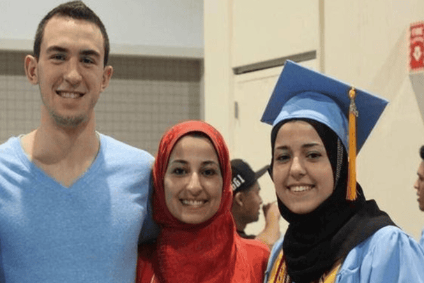 ارتفاع الإسلاموفوبيا في أمريكا بعد مقتل ثلاثة مسلمين في شابل هيل ودور السينما والسياسة مقتل المسلمين بشابل هيل watanserb.com