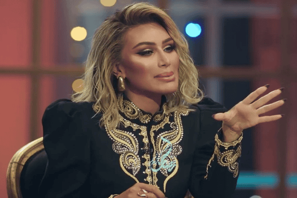 معجب يتغزل بمايا دياب watanserb.com