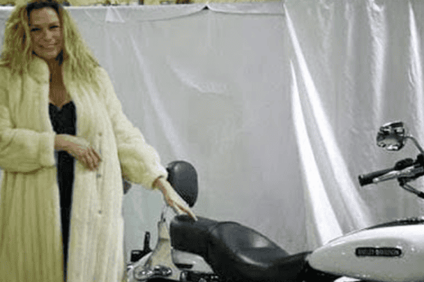 طلب الزوجة وسبورتستر watanserb.com