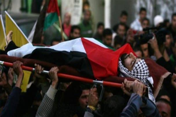 استشهاد زياد عوض خلال تشييع شهيد في شمال الخليل استشهاد زياد عوض watanserb.com