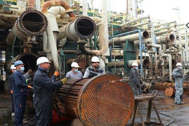 داعش يحتل اجزاء من مصفاة بيجي النفطية ويدفع مقاتليه اليها مصفاة بيجي النفطية watanserb.com