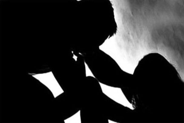 مصري يعاشر بنته watanserb.com