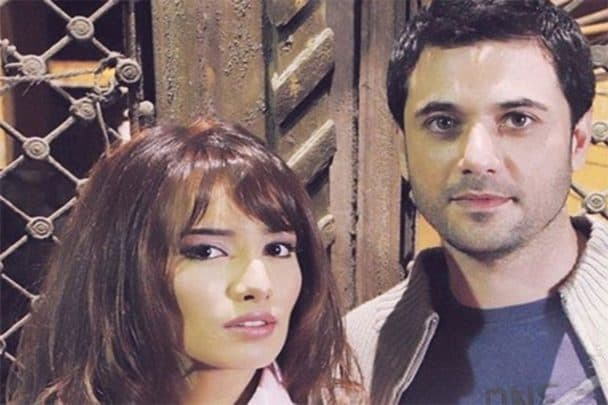 فضيحة أحمد عز وزينة watanserb.com