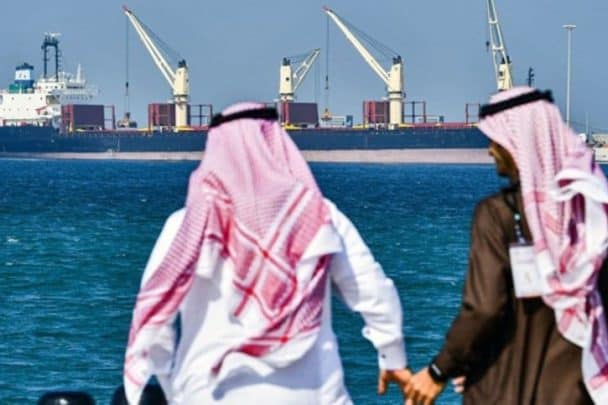 النفط كلمة السر.. السعودية لا تستطيع تحريك طائراتها دون موافقة واشنطن watanserb.com