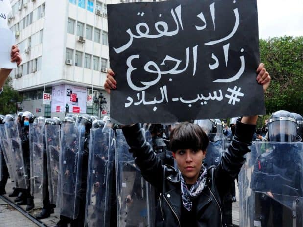 الجماعات الثائرة والأنظمة القمعية watanserb.com