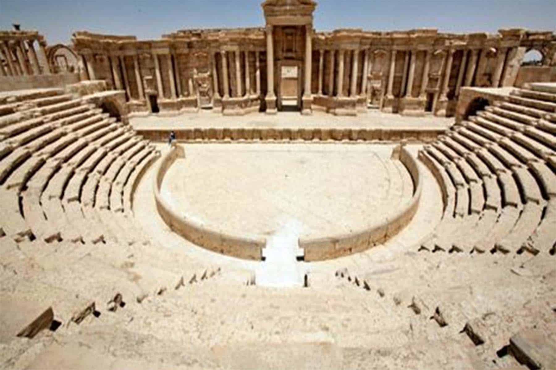 تحول المسرح الروماني في تدمر من معقل ثقافي إلى ساحة للإعدامات الوحشية تحت سيطرة داعش المسرح الروماني watanserb.com
