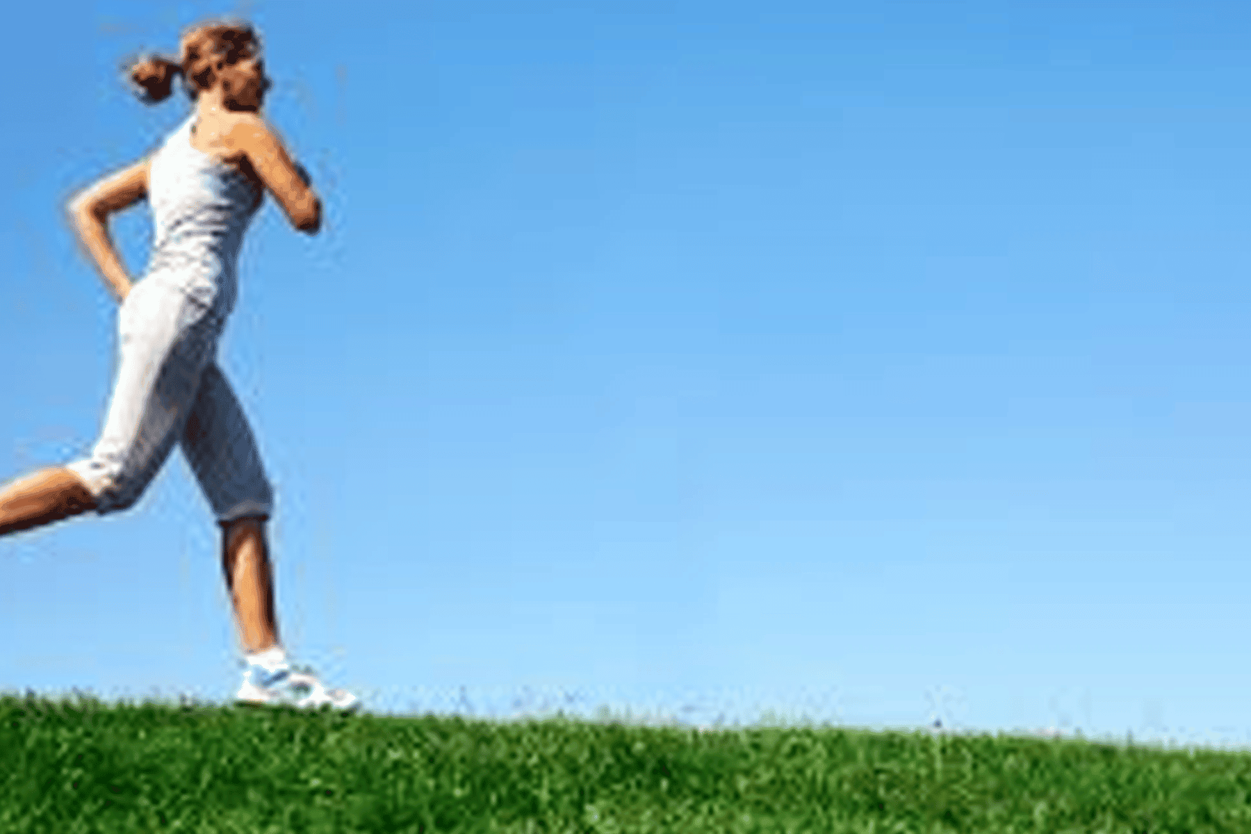 فوائد شرب كوب واحد من الماء يوميًا لتعزيز صحة الجسم وتحسين المزاج والتركيز فوائد الماء watanserb.com