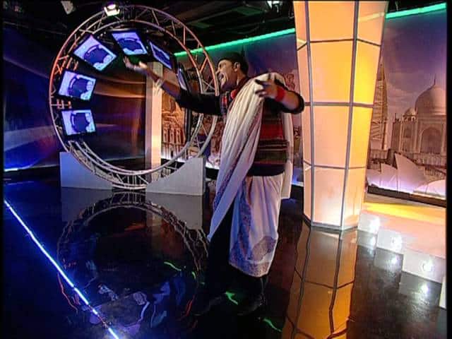 عبد الله بالخير يغني جاري يا حمودة بأسلوب مبتكر ويسترجع جماليات التراث المطرب الإماراتي "عبد الله بالخير"