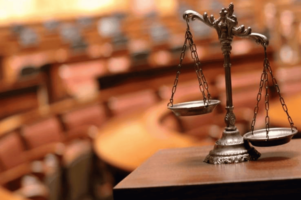 حكم محكمة كويتية بسجن سفير وملحق إداري 7 و5 سنوات لاختلاسهما أموال الدولة سجن سفير دولة خليجية watanserb.com