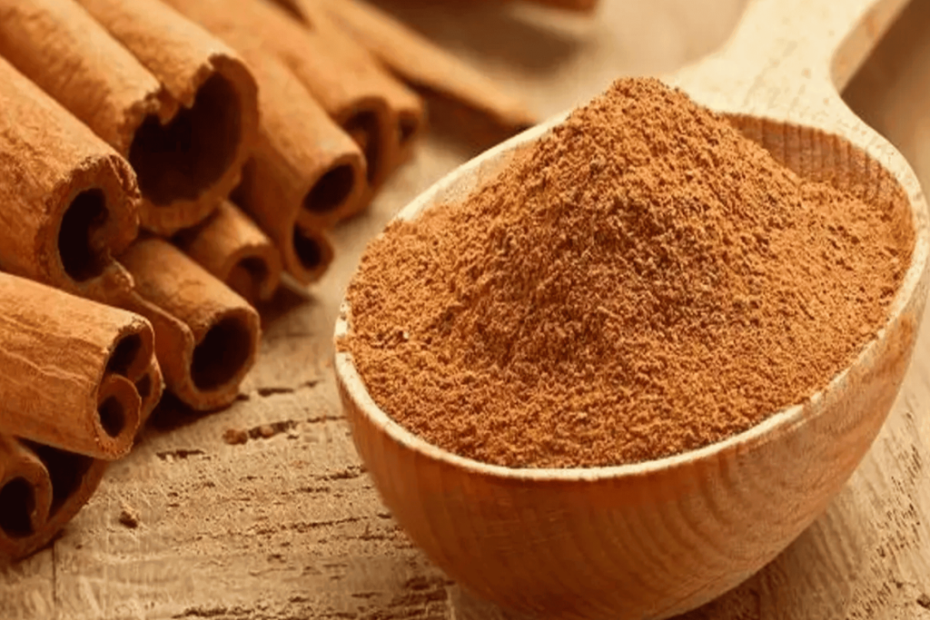 تحذيرات من الإفراط في تناول القرفة بسبب مخاطرها على صحة الكبد وأهمية الاعتدال فيها احذروا القرفة فهي تضر watanserb.com