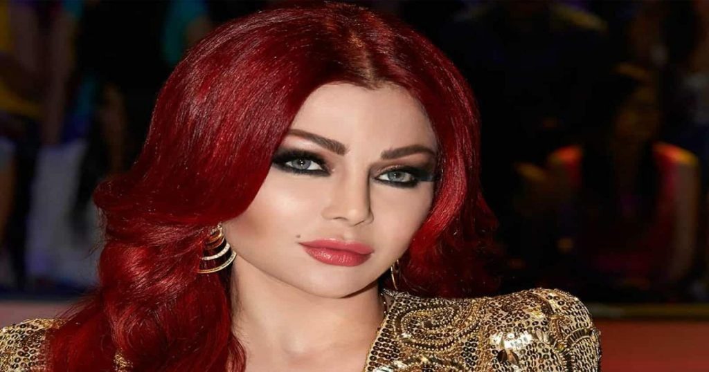 هيفاء وهبي تعيد لون شعرها الأحمر مجددًا بعد فترة من العودة للسواد الداكن هيفاء وهبي فاجأت جمهورها watanserb.com