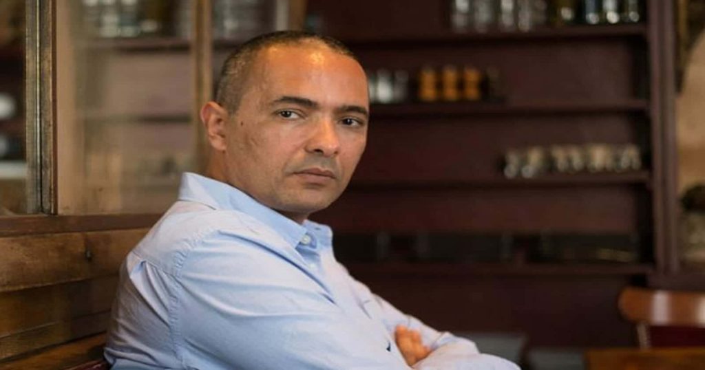 صحفي جزائري watanserb.com