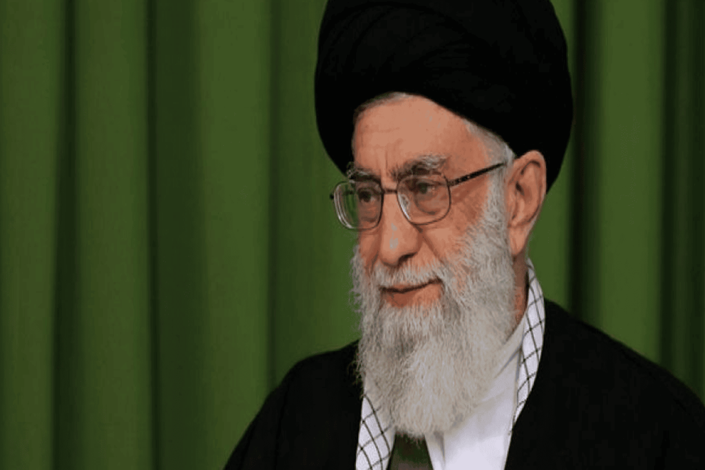 خامنئي يحث الزوار الإيرانيين على عدم رفع الصور في أربعينية كربلاء لمنع الفتنة أربعينية كربلاء watanserb.com