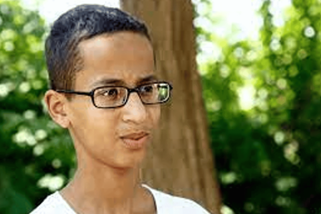 الطفل مخترع الساعة watanserb.com