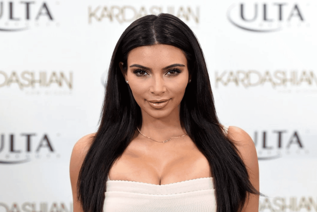 معلومات عن كيم كارداشيان watanserb.com