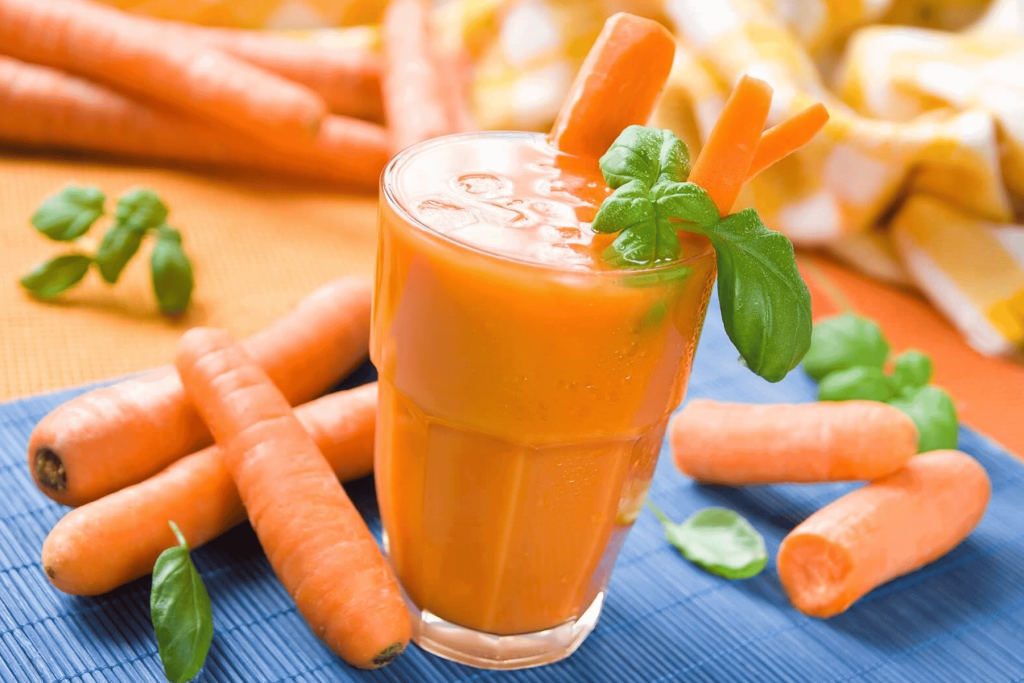 فوائد شرب عصير الجزر على معدة فارغة لصحة الجلد والأمعاء وتقوية المناعة فوائد شرب عصير الجزر watanserb.com