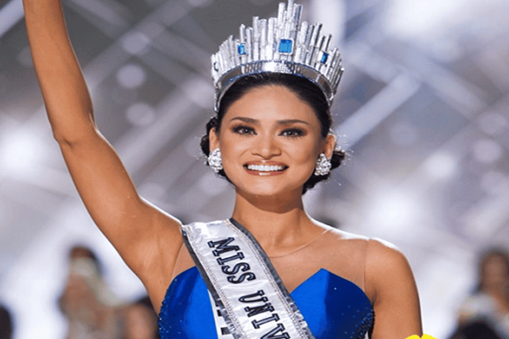 خطأ قاتل يفجر فضيحة بحفل تتويج ملكة جمال الكون 2015 ويعيد النتائج إلى الصفر فضيحة ملكة جمال الكون 2015 watanserb.com