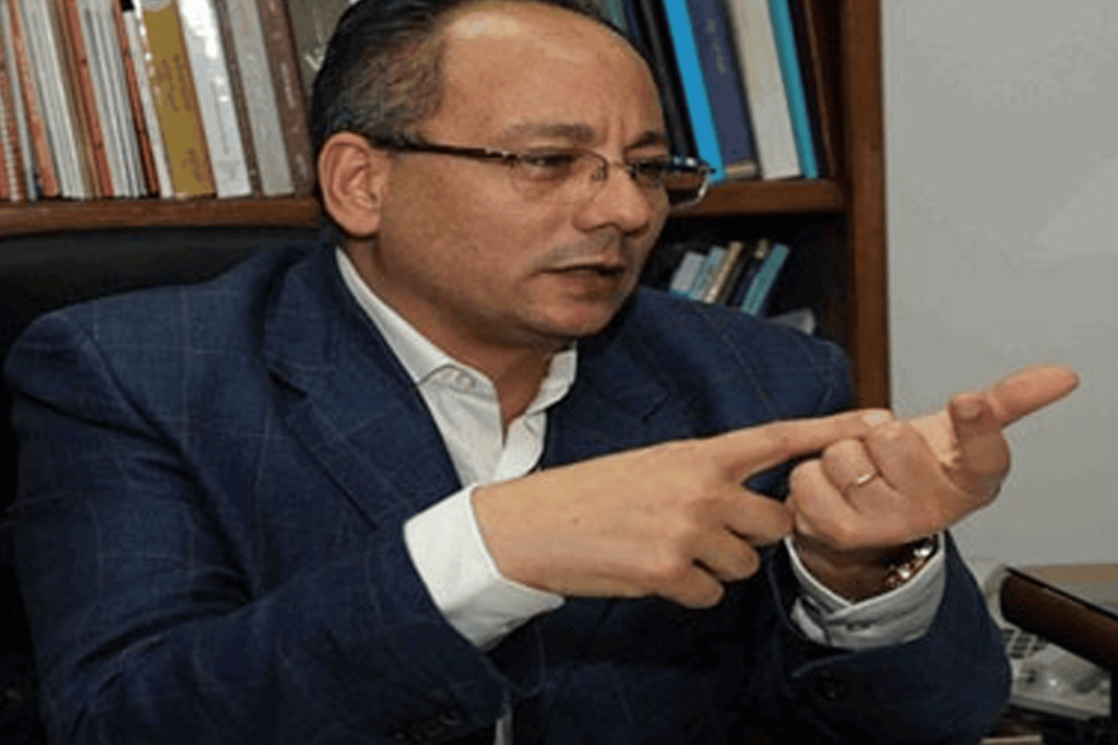 استقالة عضو الهيئة العليا للمصريين الأحرار على الهواء بسبب طريقة التعامل معه عضو يستقيل على الهواء watanserb.com