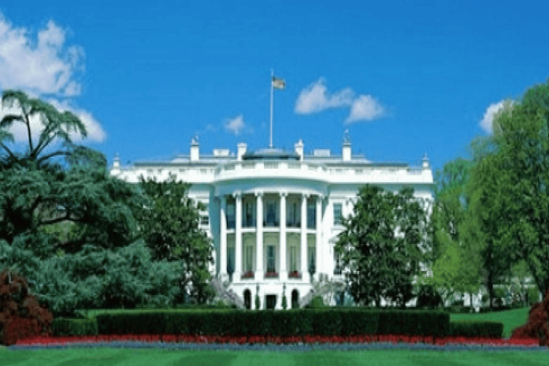 البيت الأبيض يحذف صورة لقاء بايدن مع قوة أمريكية مشاركة في حرب غزة (شاهد) البيت الأبيض