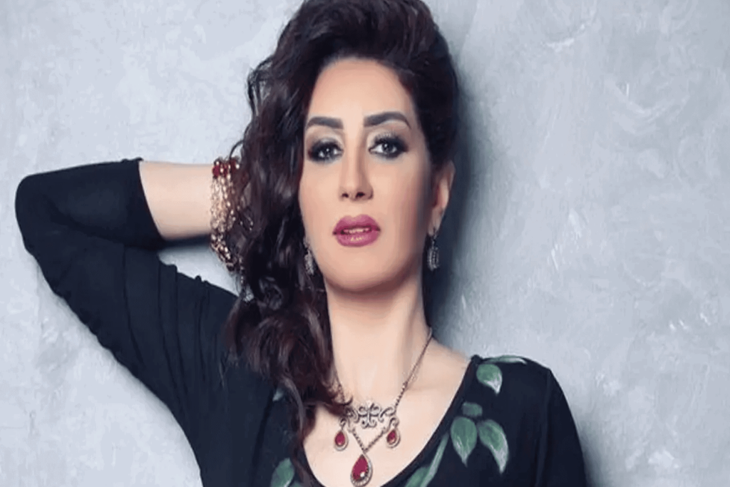 وفاء عامر توجه نصائح لجمهورها حول السعادة والحب والفن في يوم عرض أزياء لهاني البحيري وفاء عامر لجمهورها watanserb.com