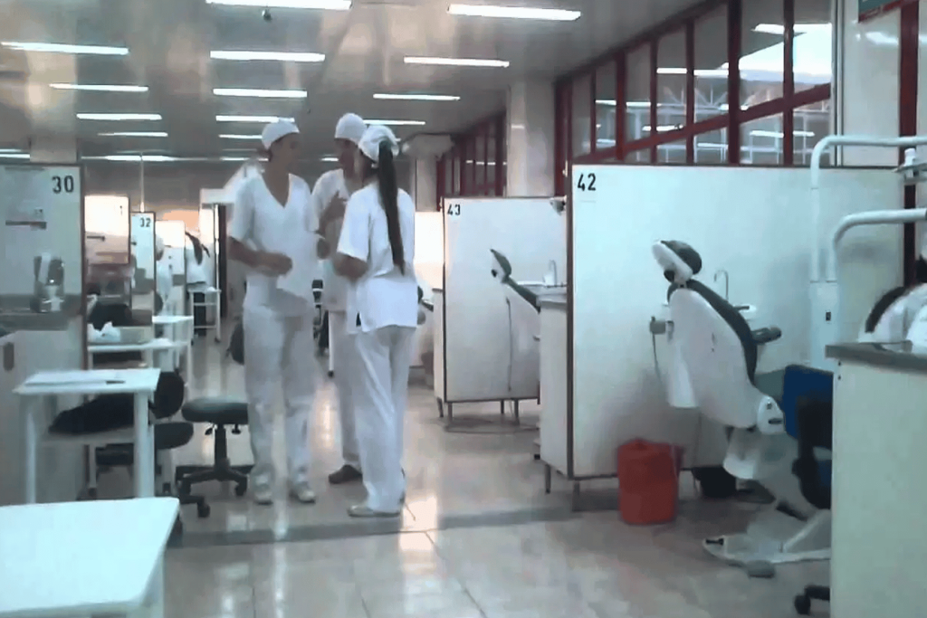 موقف محرج لممرضة حسناء watanserb.com