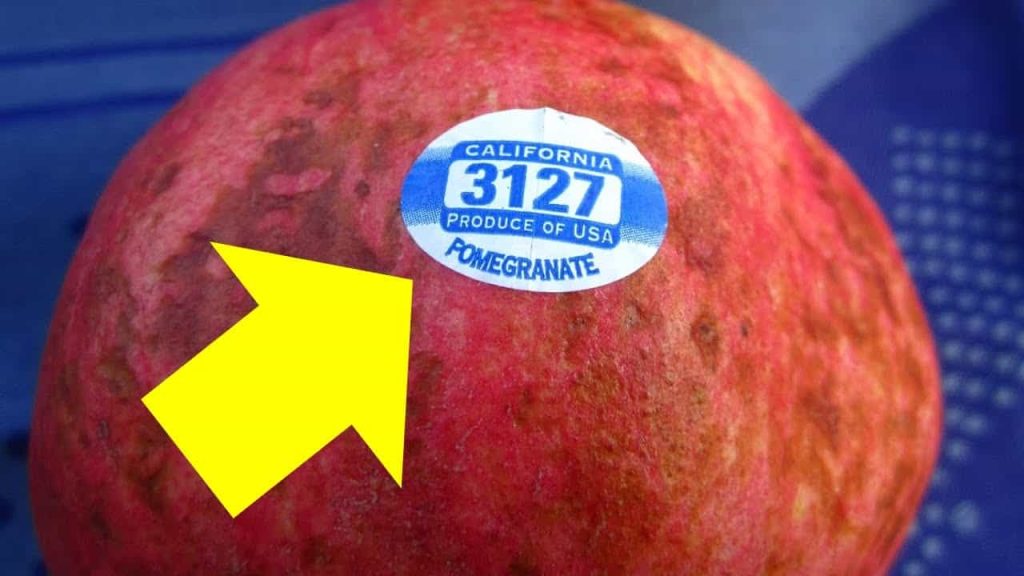 هذا هو سر الملصقات التي توضع على الفواكه