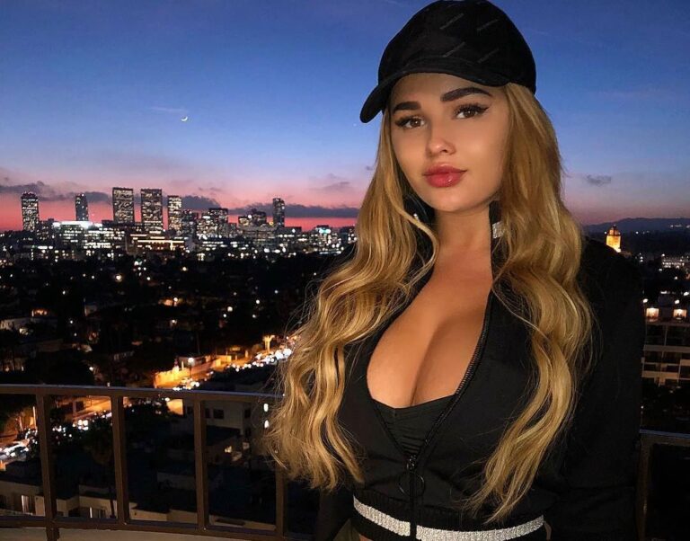 أناستازيا كفيتكو watanserb.com