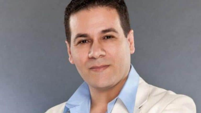 مظهر شاهين watanserb.com