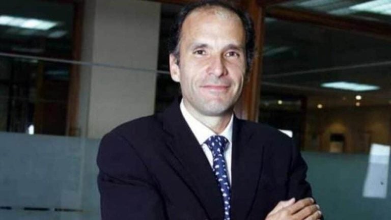 على خطى والده.. نجل هيكل يستشهد بالإمارات ويطالب بفتح سفارة مصرية في إيران | القصة الكاملة حسن هيكل watanserb.com