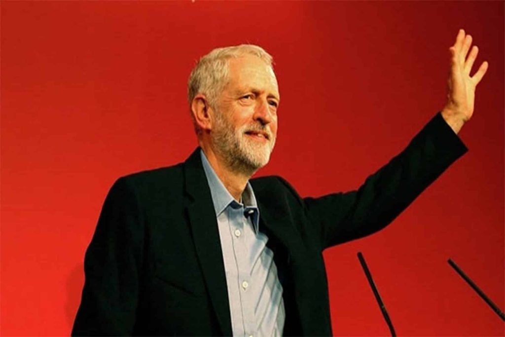 زعيم العمال البريطاني يدعو لحظر دخول ترامب حتى إلغاء حظر المسلمين من الولايات المتحدة زعيم العمال البريطاني watanserb.com