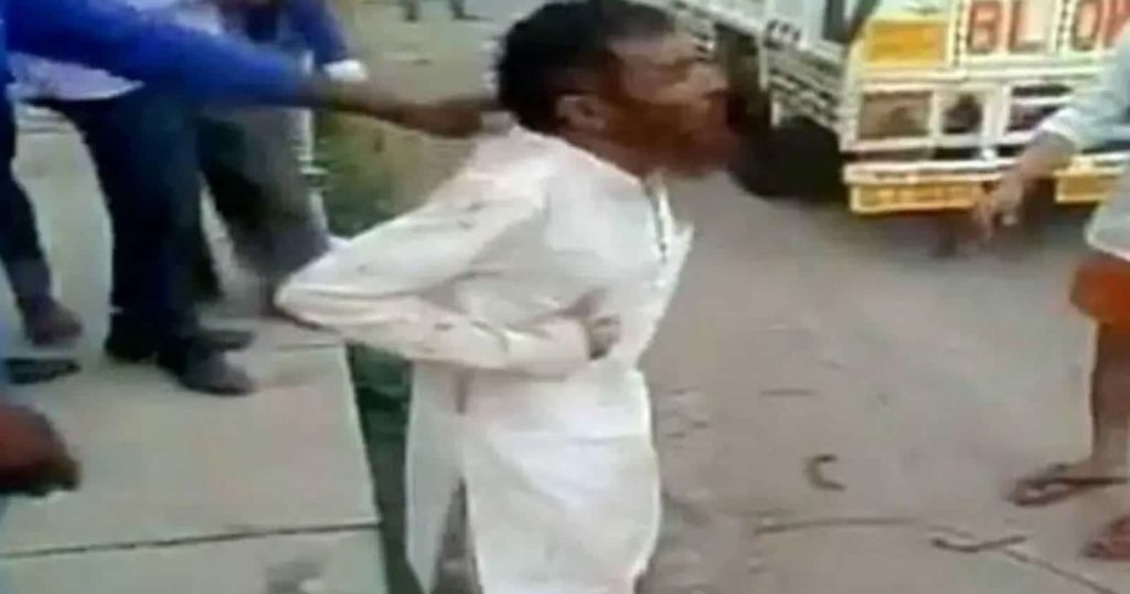 هندوس يضربون مسلم حتى الموت watanserb.com