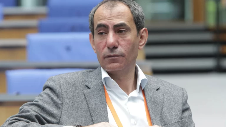 يسري فوده watanserb.com