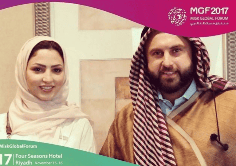 “نصرة الحربي” برفقة الكاتب والمدون الإسرائيلي بصحيفة “Times of Israel” بن تسيون، watanserb.com