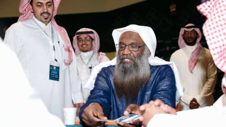 عادل الكلباني يلعب البلوت watanserb.com