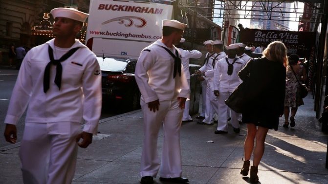 جنس جماعي لـ4 ضباط مع طفلة تهزّ البحرية الأمريكية watanserb.com