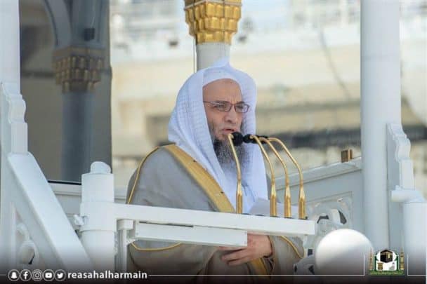 إمام الحرم المكي يتجاهل دعاء ولي العهد في خطبة الجمعة للمرة الأولى ويثير جدلاً واسعاً فيصل غزاوي watanserb.com