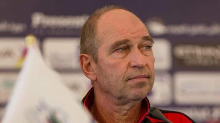 مدرب المنتخب العماني بيم فيربيك ه watanserb.com