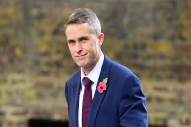 وزير الدفاع البريطاني في عمان watanserb.com