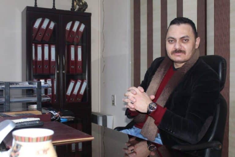 السياسي أحمد أبوزيد يسب أردوغان ووصفه بالشاذ | القصة الكاملة السياسي أحمد أبوزيد watanserb.com