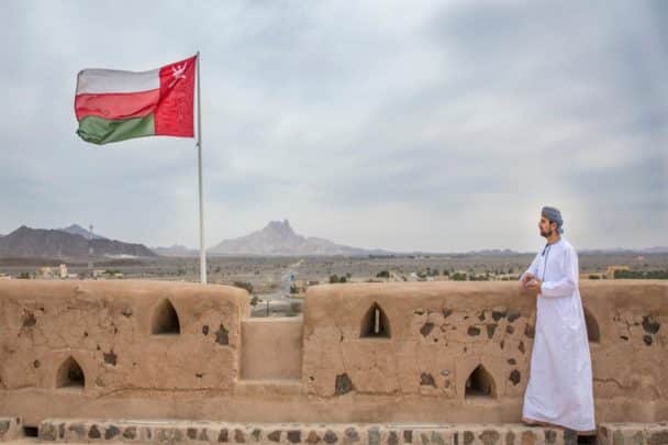 الكاتب العماني عباس watanserb.com