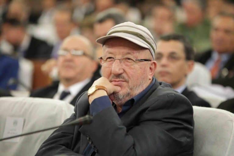 الأمين العام لاتحاد العمال watanserb.com